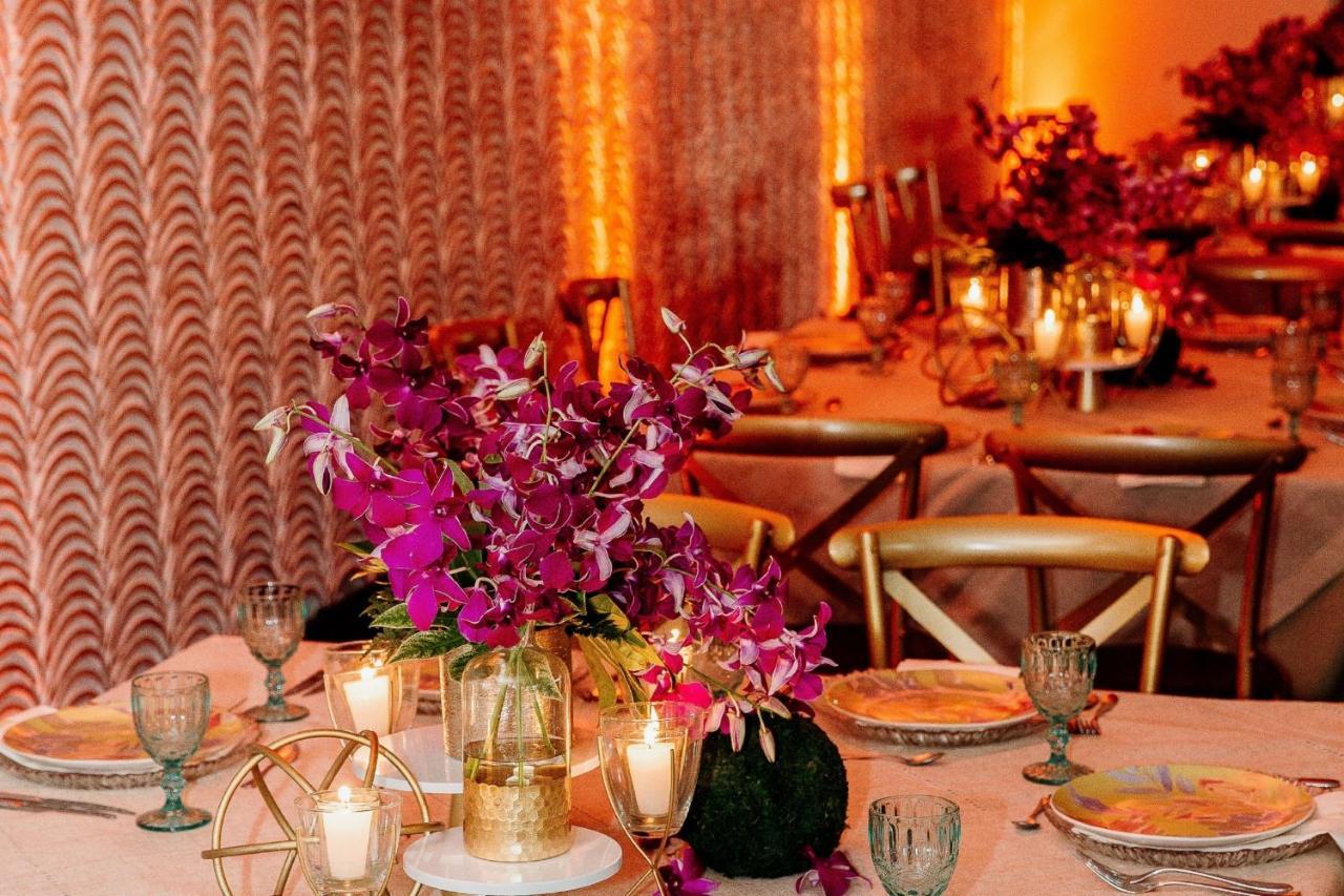 巴拿马jw万豪酒店 巴拿马城 外观 照片 A table set for a formal dinner