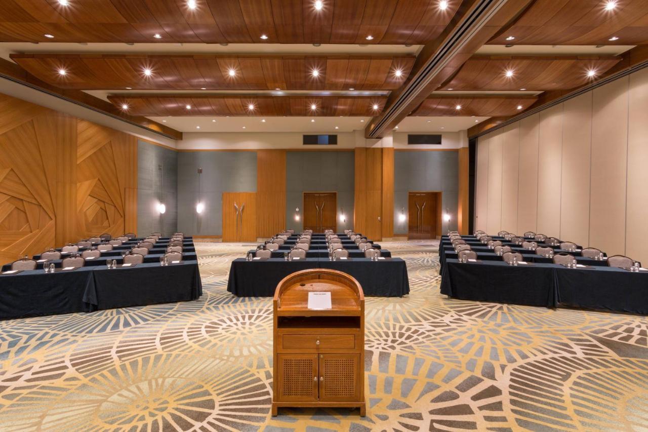 巴拿马jw万豪酒店 巴拿马城 外观 照片 The ballroom at the Sheraton Nha Trang Hotel & Spa Resort