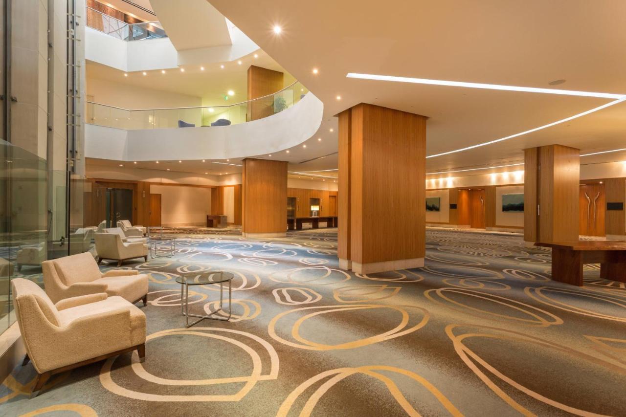 巴拿马jw万豪酒店 巴拿马城 外观 照片 The lobby of the hotel